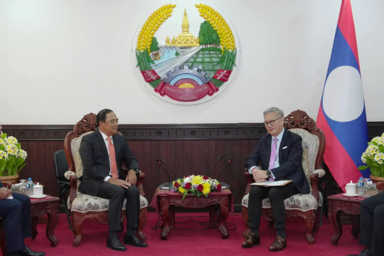 Lao and Cambodia reaffirm cooperation on UXO clearance and victim assistance
